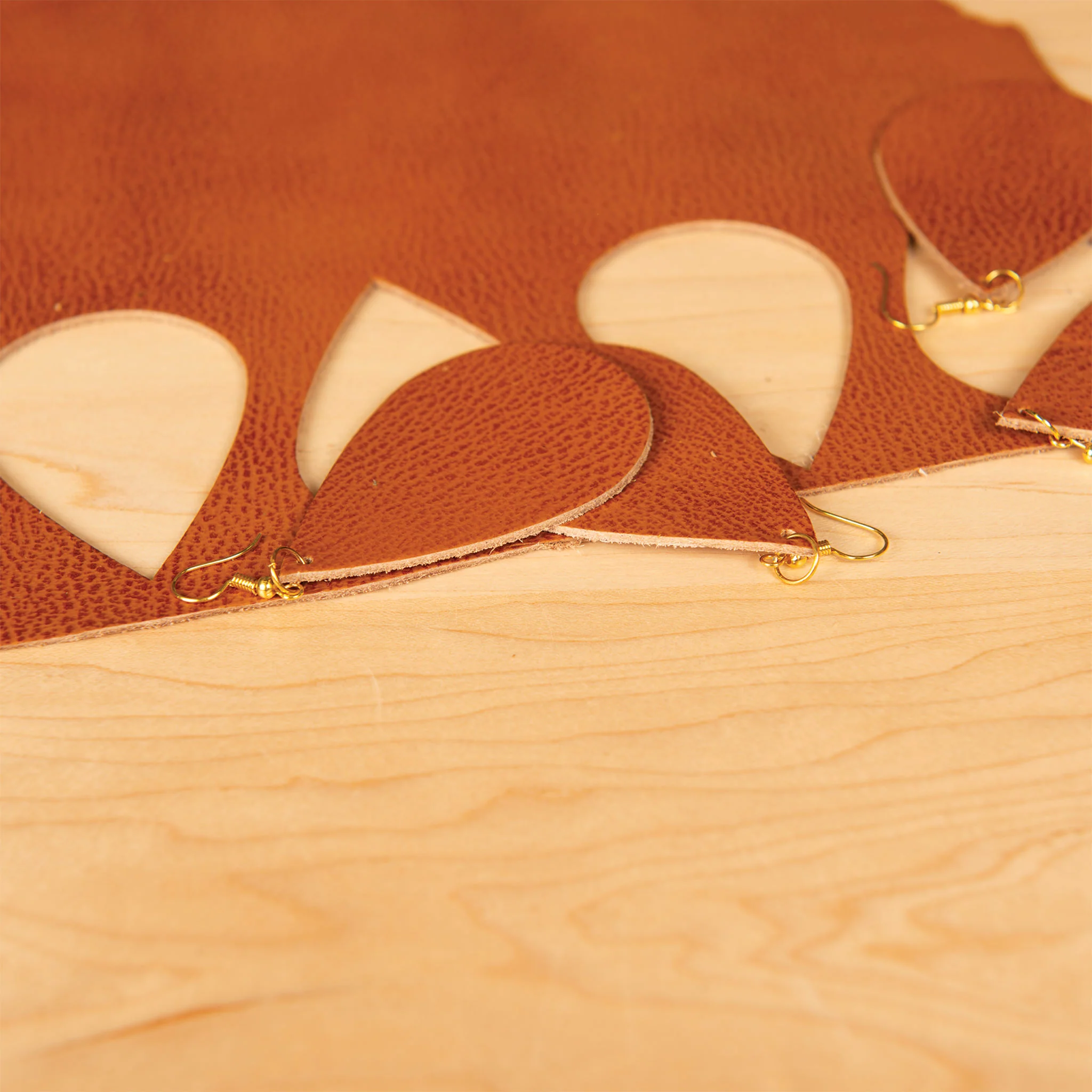 Fire Veg Tan Leather, 3-4 oz. - Image 16