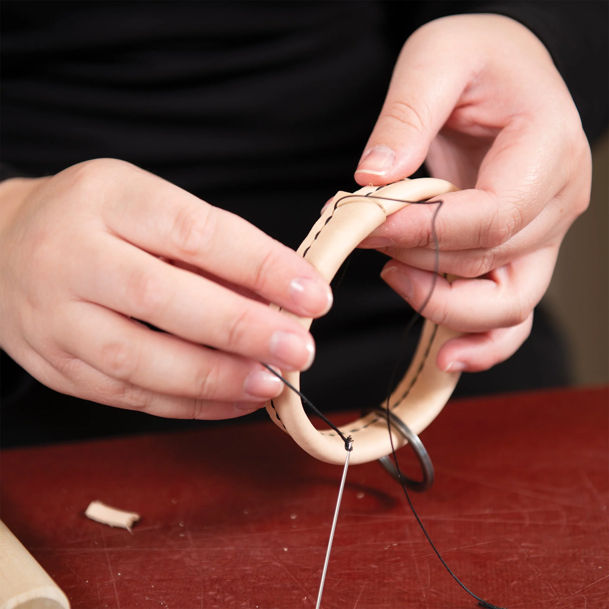 Leather Sewing Kit for Hand Stitching - Image 10