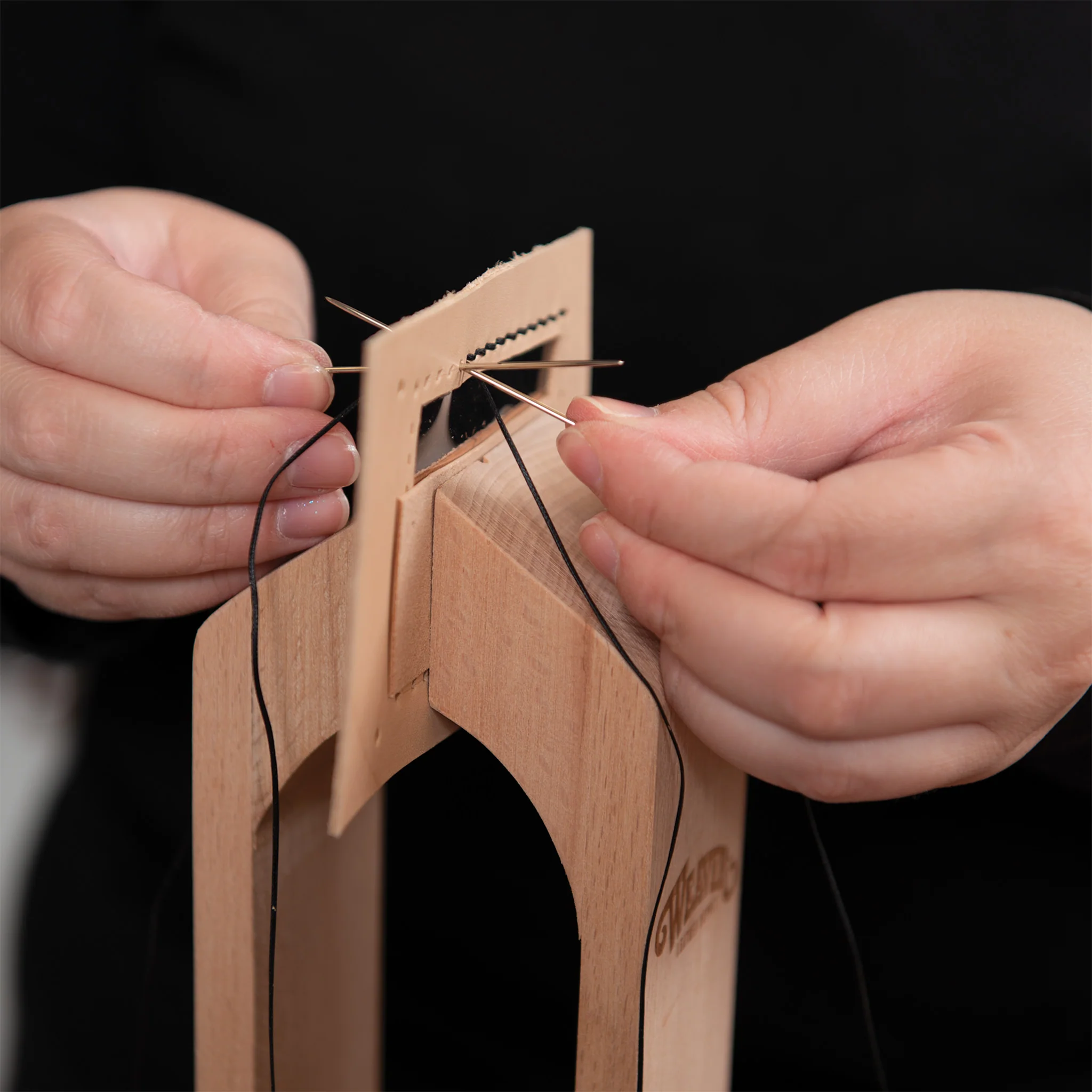 Leather Sewing Kit for Hand Stitching - Image 4