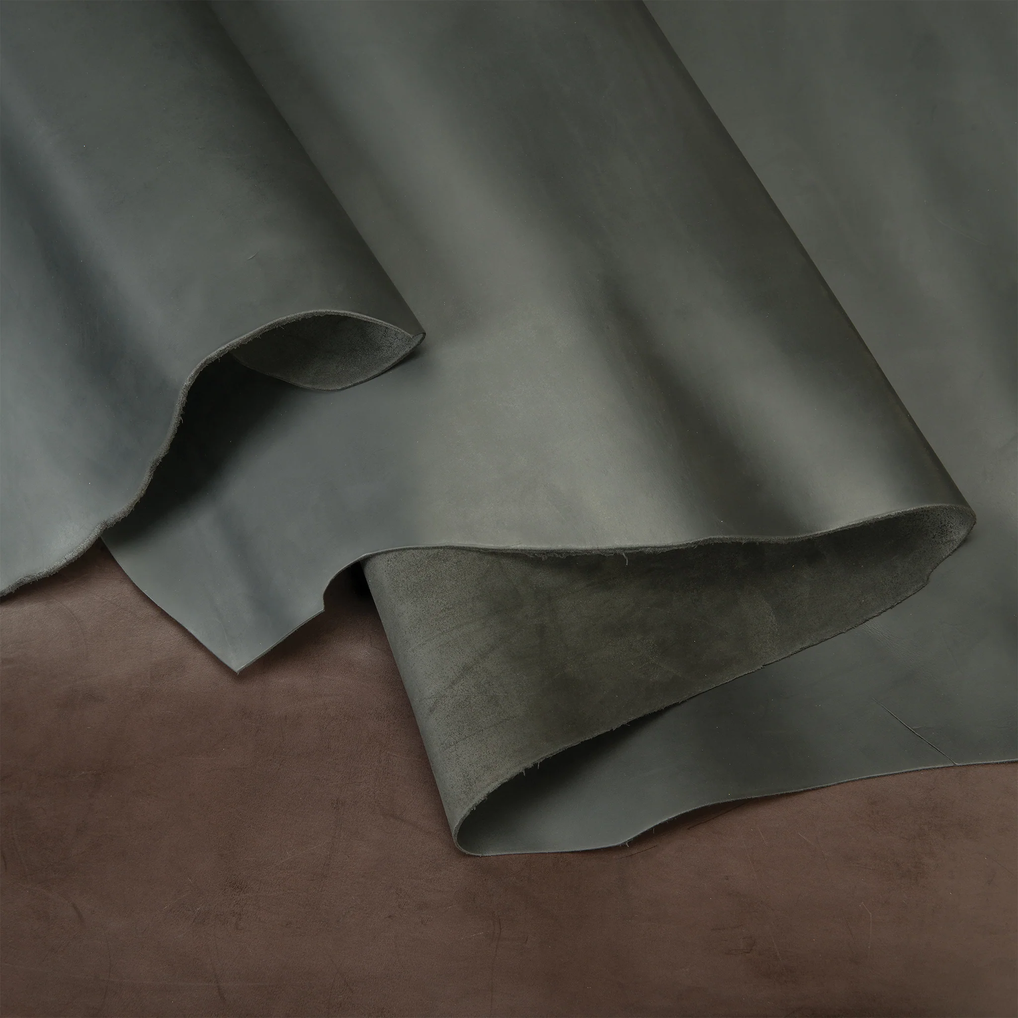 Sample, Pioneer Chrome Oil Tanned Top Grain Leather Side, 5-6 oz - Image 4