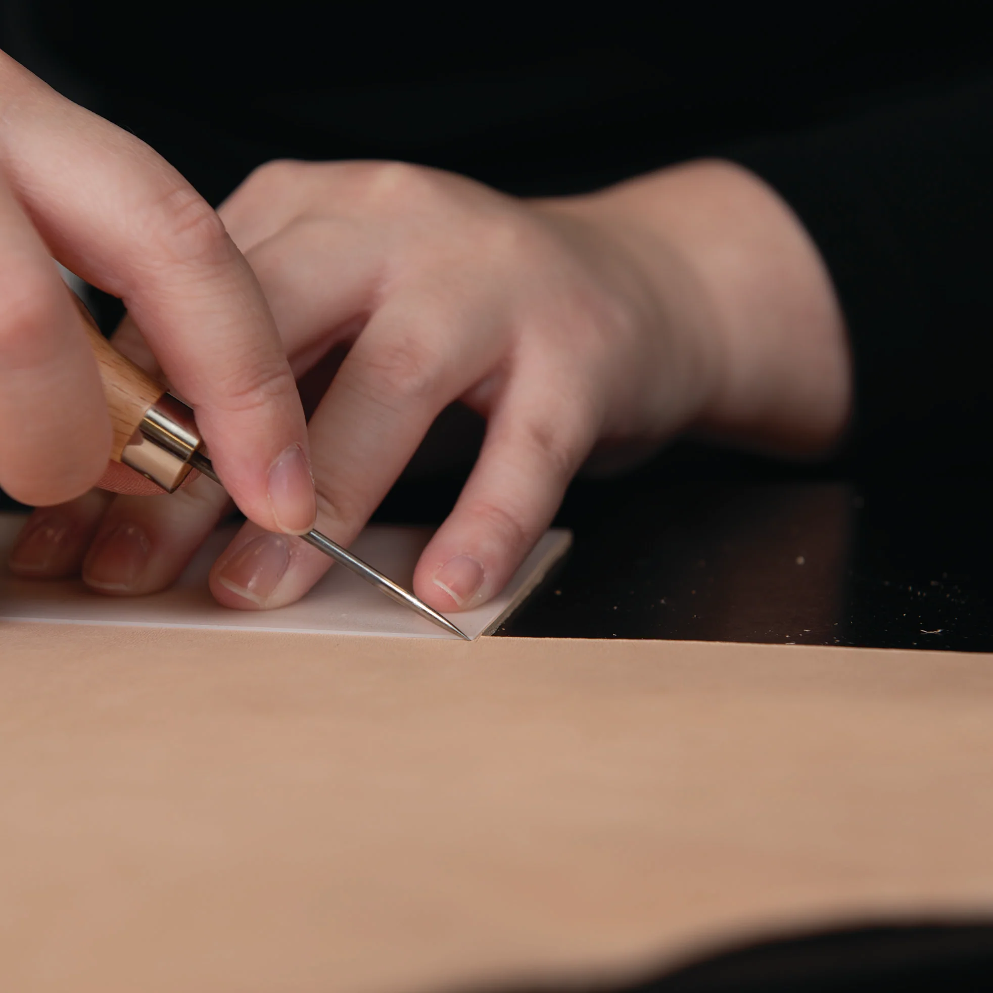 Scratch Awl Tool with Wooden Handle - Image 6